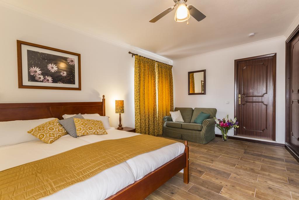 Hotel Holiday Lagos Pokoj fotografie